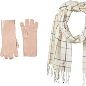 Calvin Klein 2 Piece Set - Muffler & Touch Glove